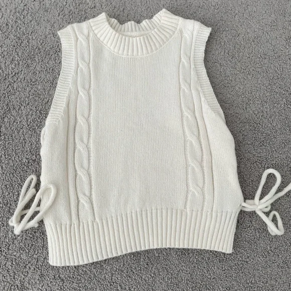 SHEIN Stylish Women's Sweater Vests - Cream and White - Picture 7 of 13